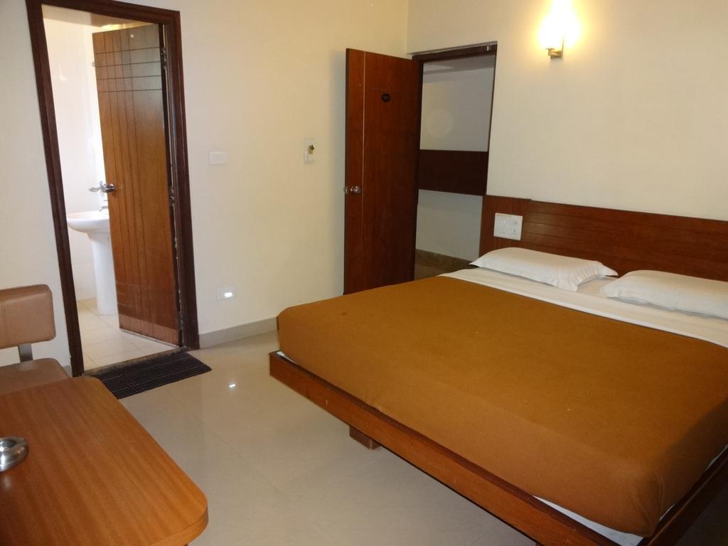 Sheetal Residency Hotel Bangalore Exterior photo