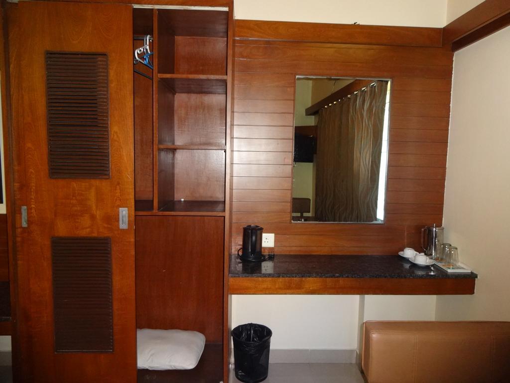 Sheetal Residency Hotel Bangalore Exterior photo