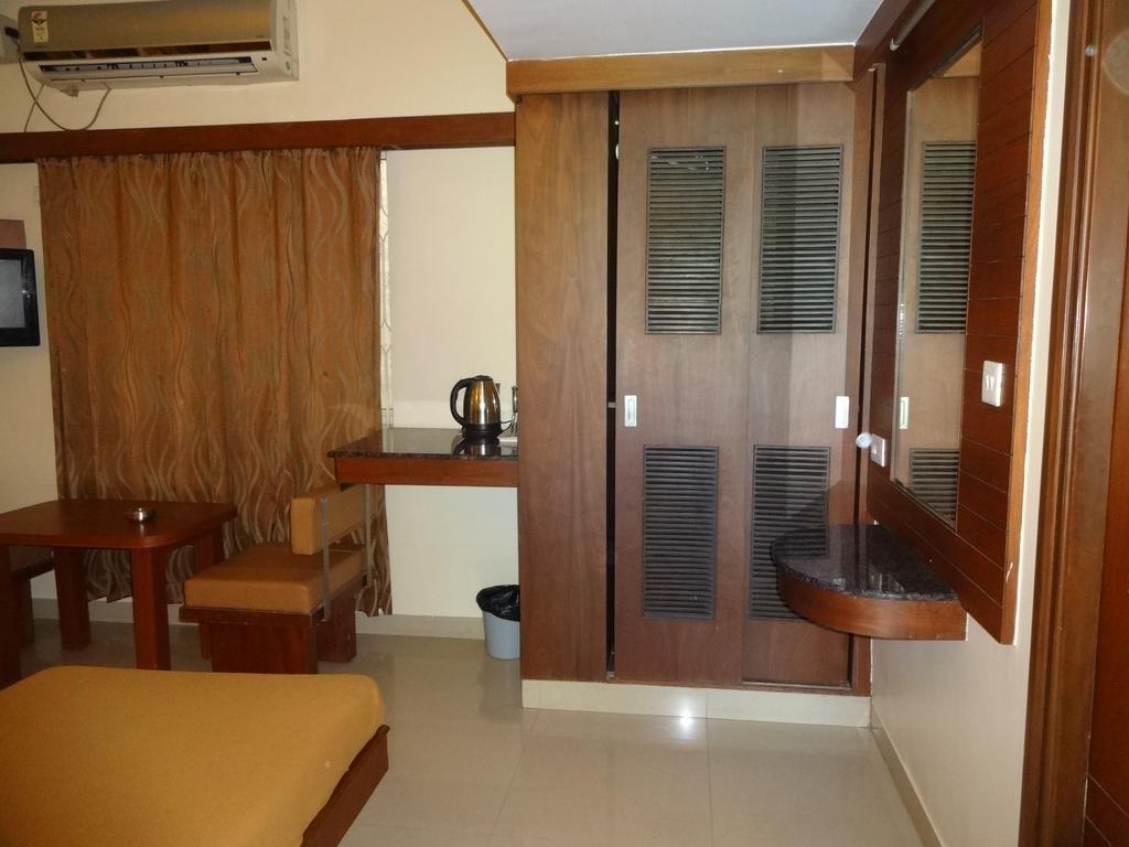 Sheetal Residency Hotel Bangalore Exterior photo