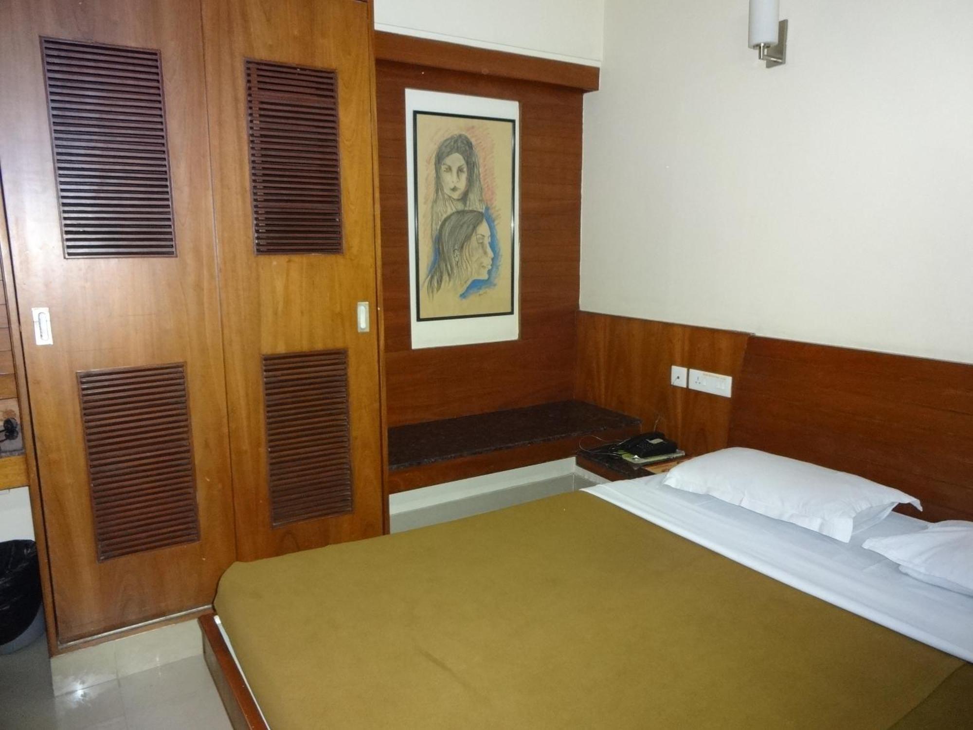 Sheetal Residency Hotel Bangalore Exterior photo